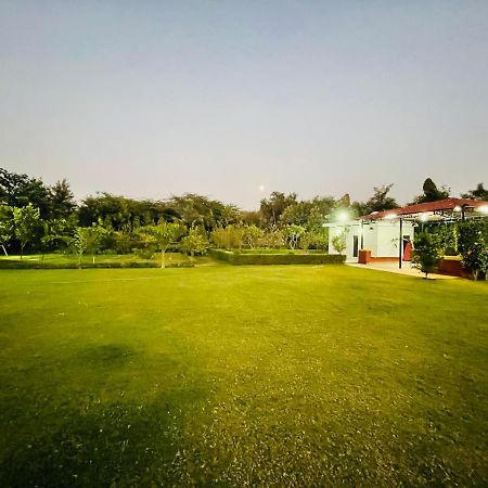 Вилла Anantam Aravali Гургаон Экстерьер фото